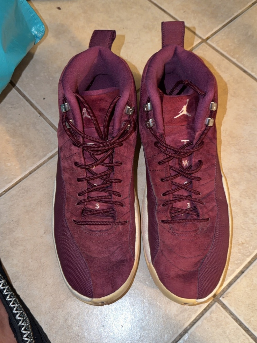 Jordan Air Jordan 12 Retro Bordeaux 2017 Burgundy Mid Top 130690-617